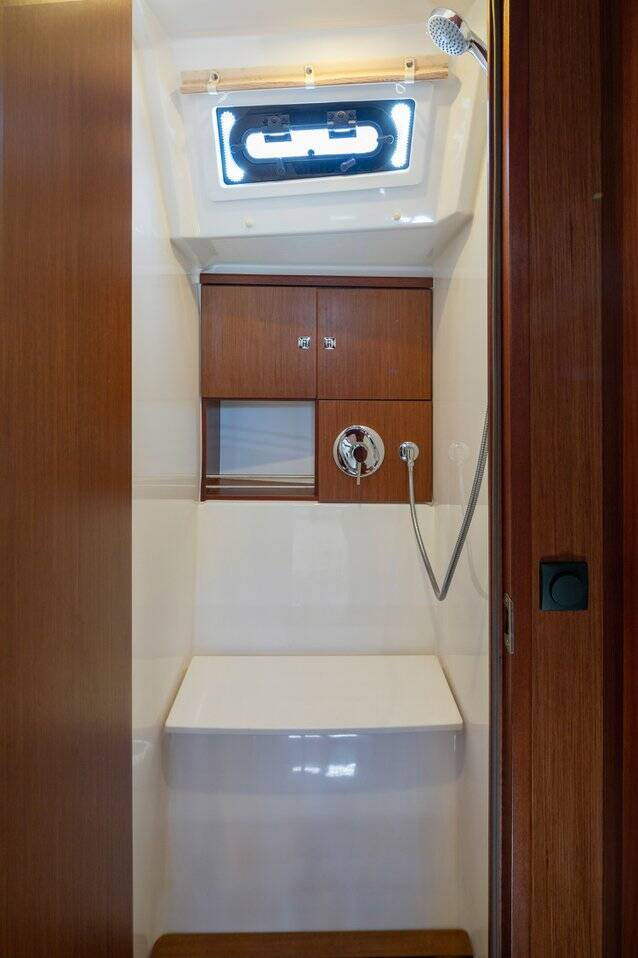 Bavaria Cruiser 46 Style Aiolos