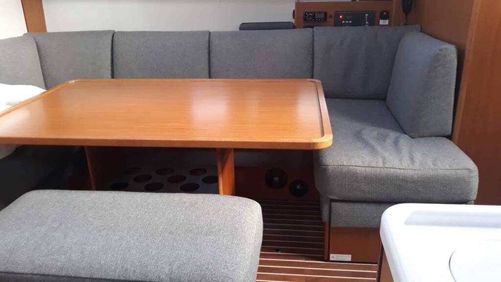 Bavaria Cruiser 46 Style Pinot Gris