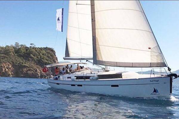 Bavaria Cruiser 46 Sail Vega