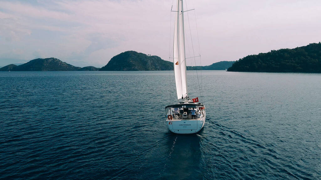 Bavaria Cruiser 46 AMSTERDAM