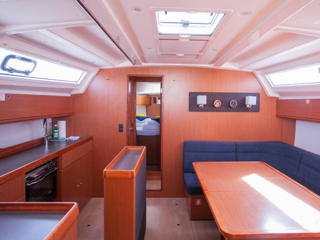 Bavaria Cruiser 46 Set Point