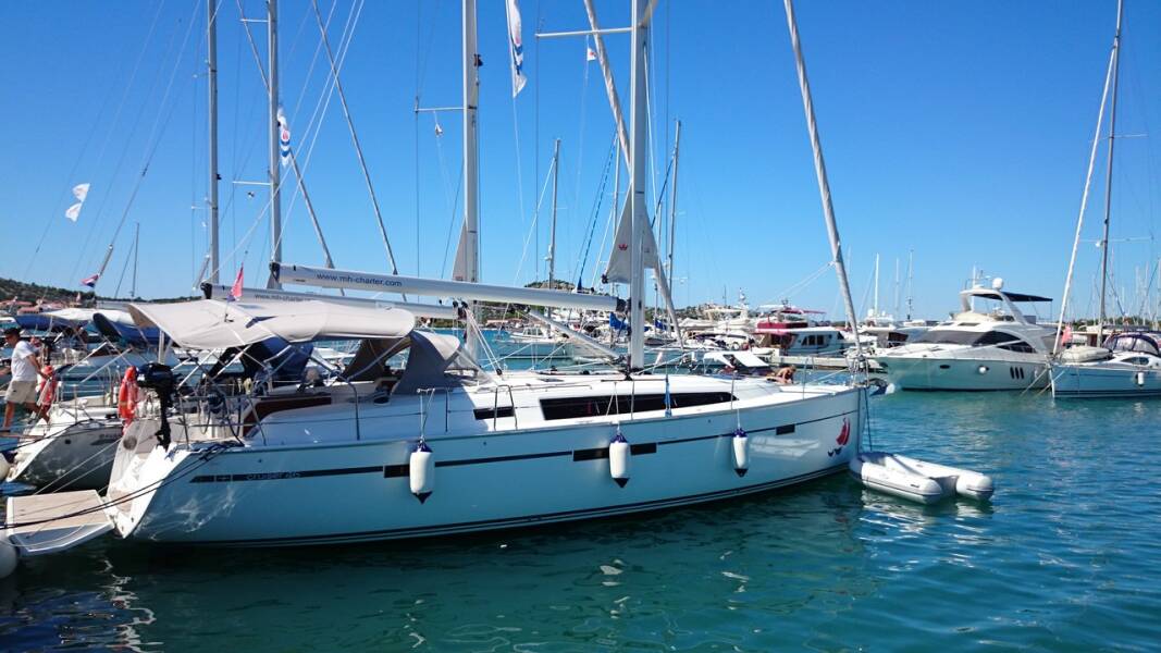 Bavaria Cruiser 46 • MH 54