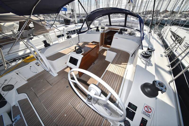 Bavaria Cruiser 51 