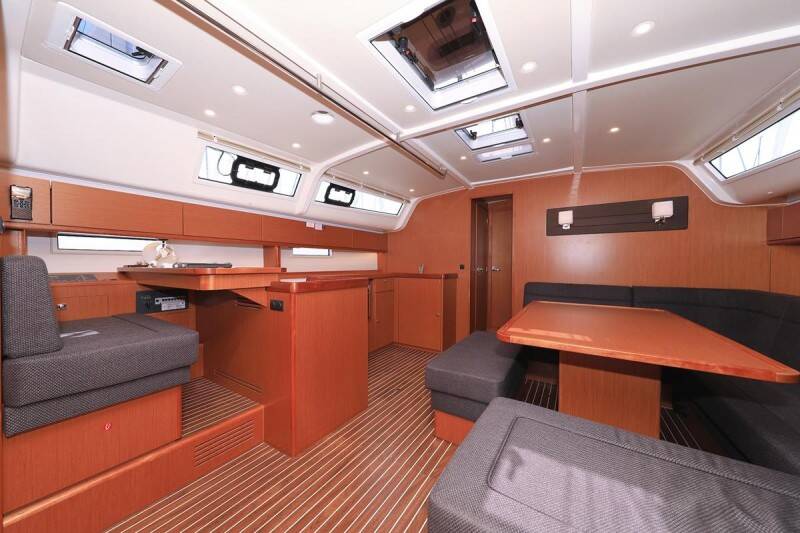 Bavaria Cruiser 51 