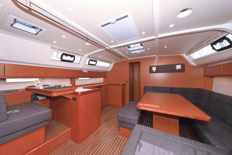 Bavaria Cruiser 51 