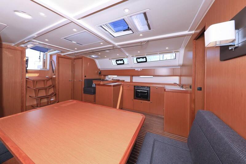 Bavaria Cruiser 51 
