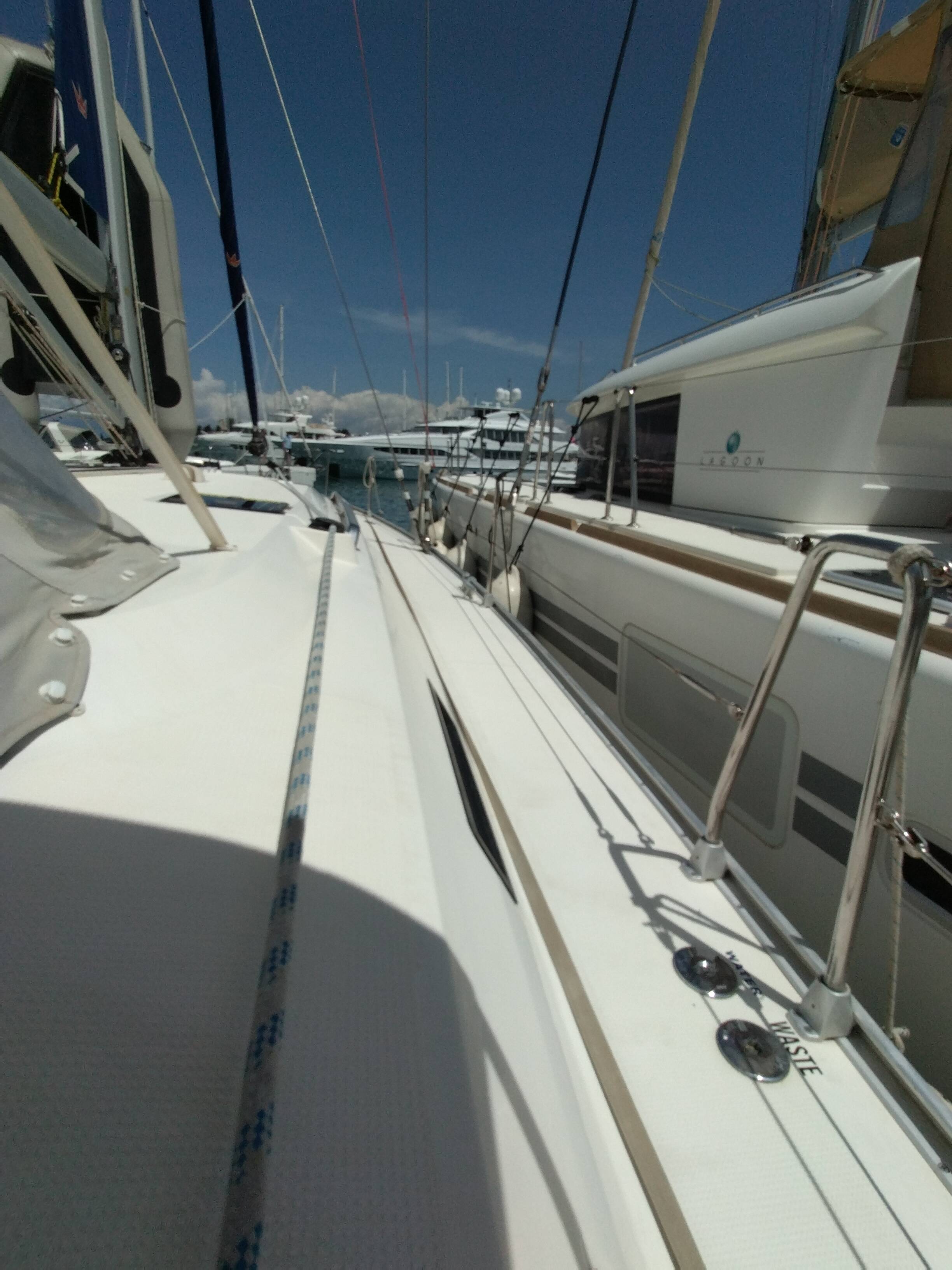 Bavaria Cruiser 51 Gin Tonic