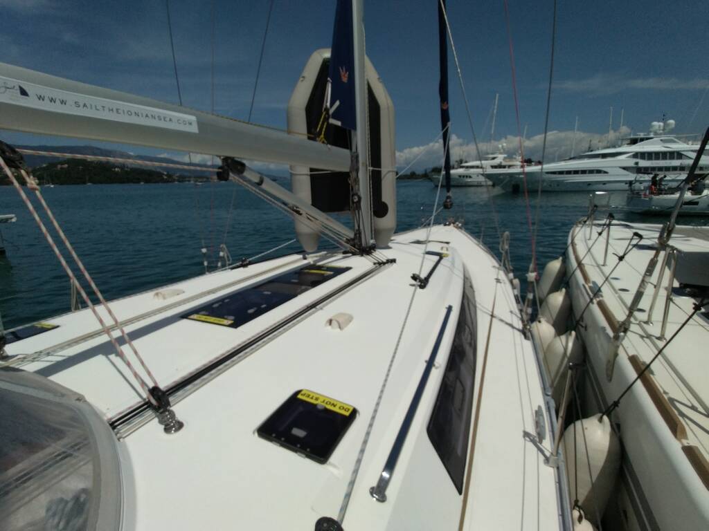 Bavaria Cruiser 51 Gin Tonic