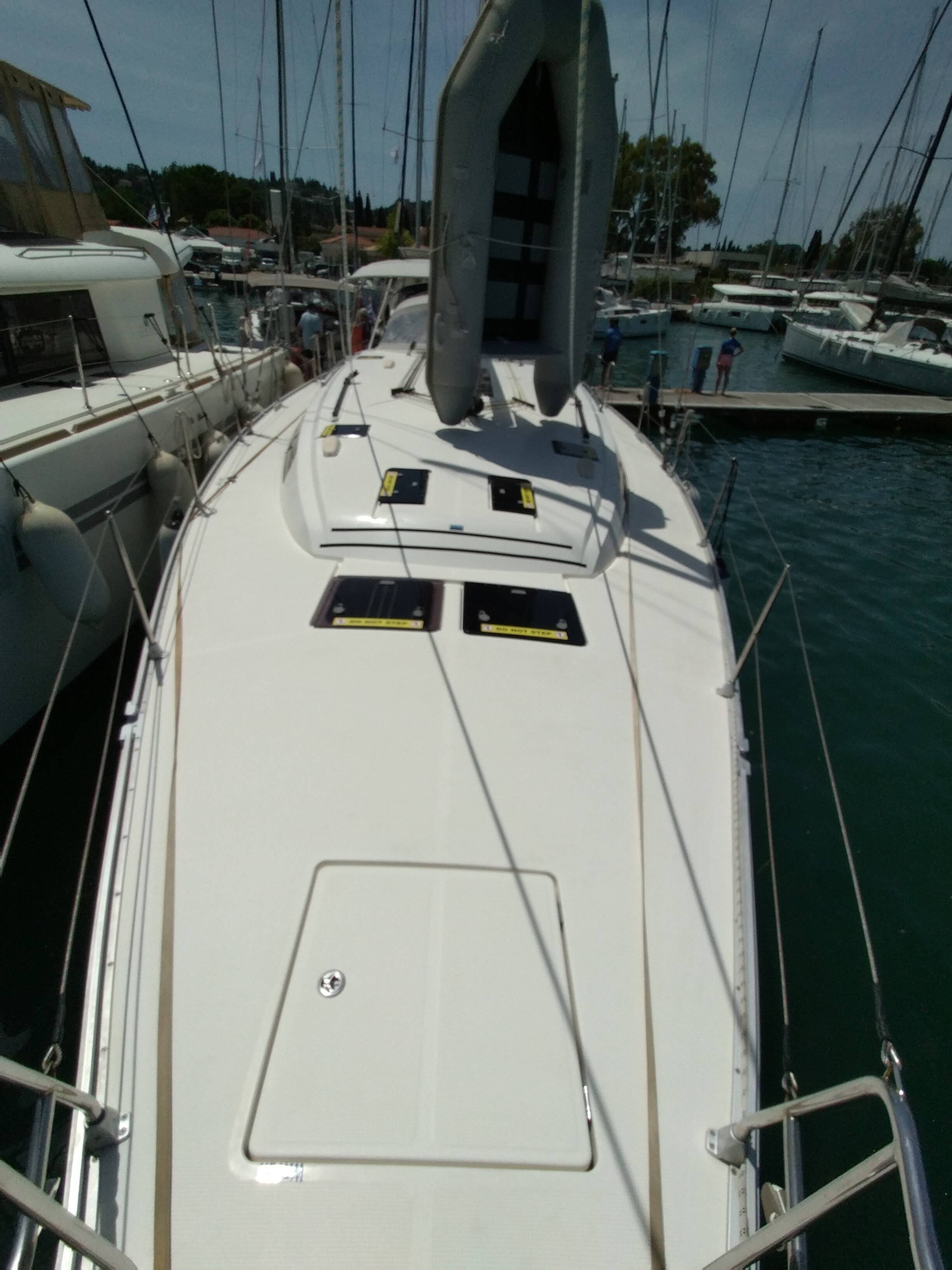 Bavaria Cruiser 51 Gin Tonic