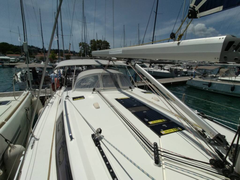 Bavaria Cruiser 51 Gin Tonic