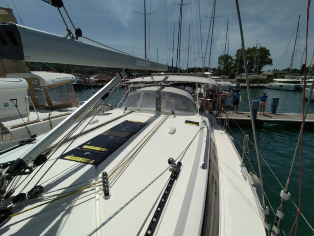 Bavaria Cruiser 51 Gin Tonic