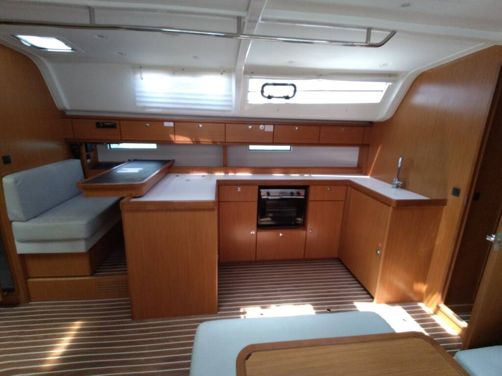 Bavaria Cruiser 51 Gin Tonic