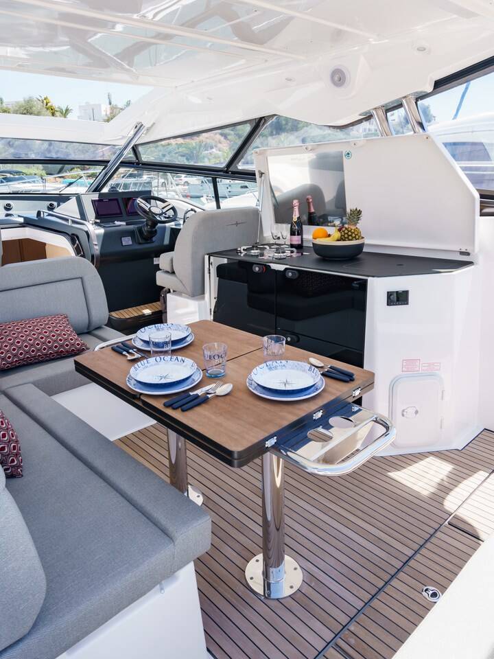 Bavaria SR36 Open Top Ostwind