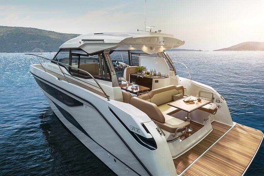 Bavaria SR36HT Lilian