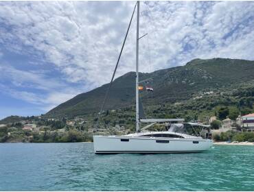 Bavaria Vision 42  Adonis