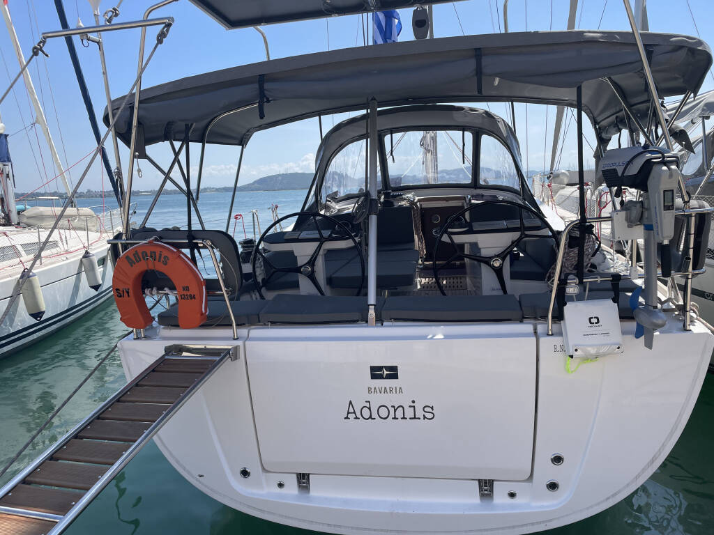 Bavaria Vision 42  Adonis