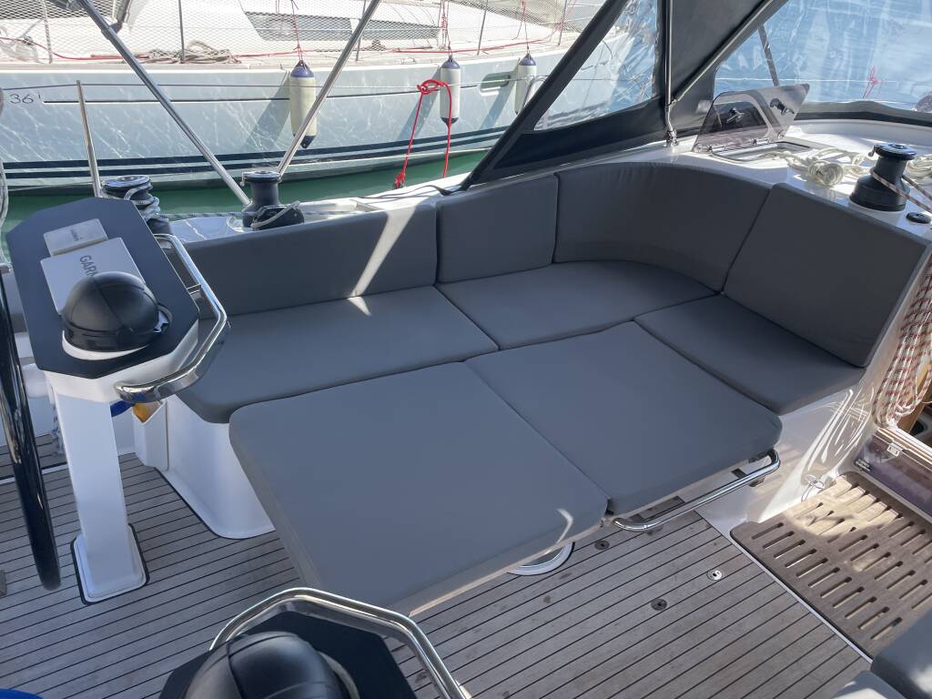 Bavaria Vision 42  Adonis