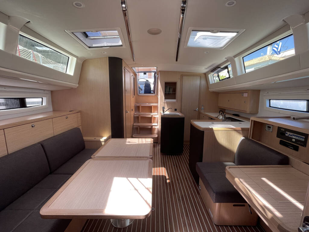 Bavaria Vision 42  Adonis