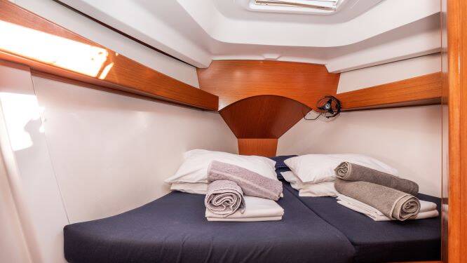 Beneteau 43 ROUALEYN