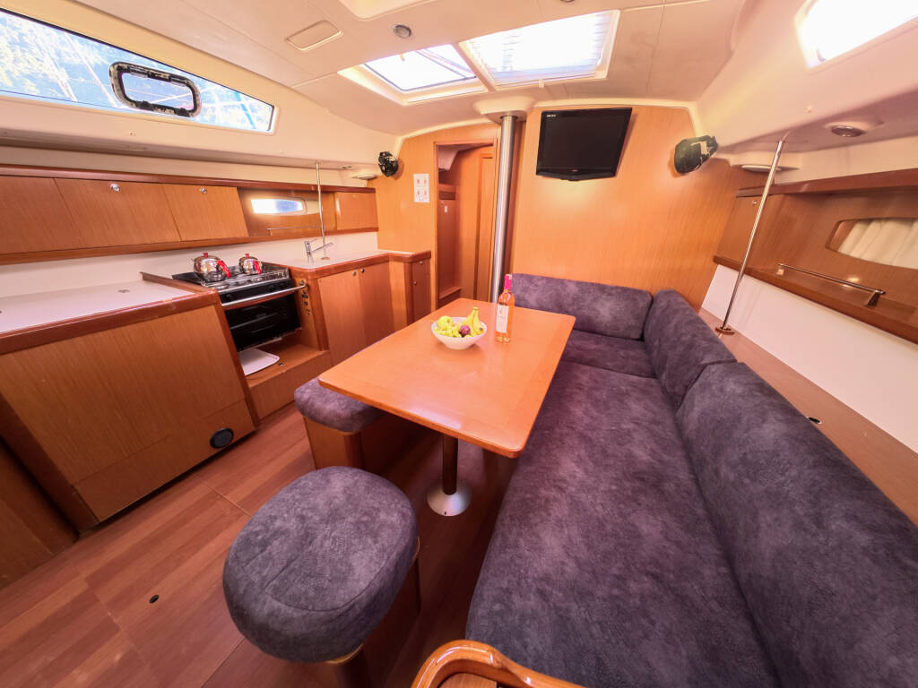 Beneteau 43 Wind Trail