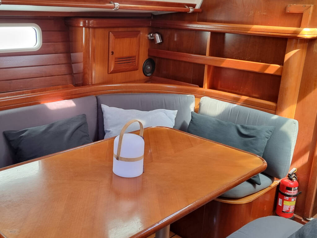 Beneteau 50 Bikini