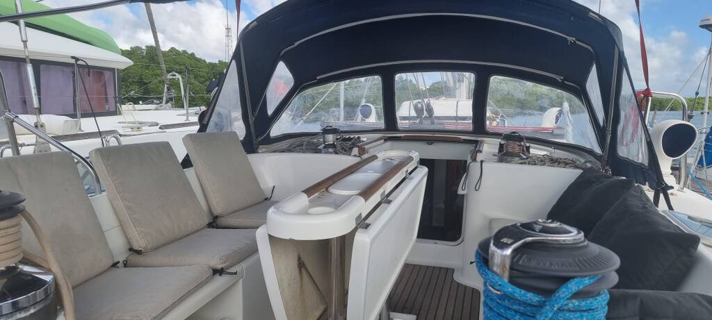 Beneteau 50 Bikini