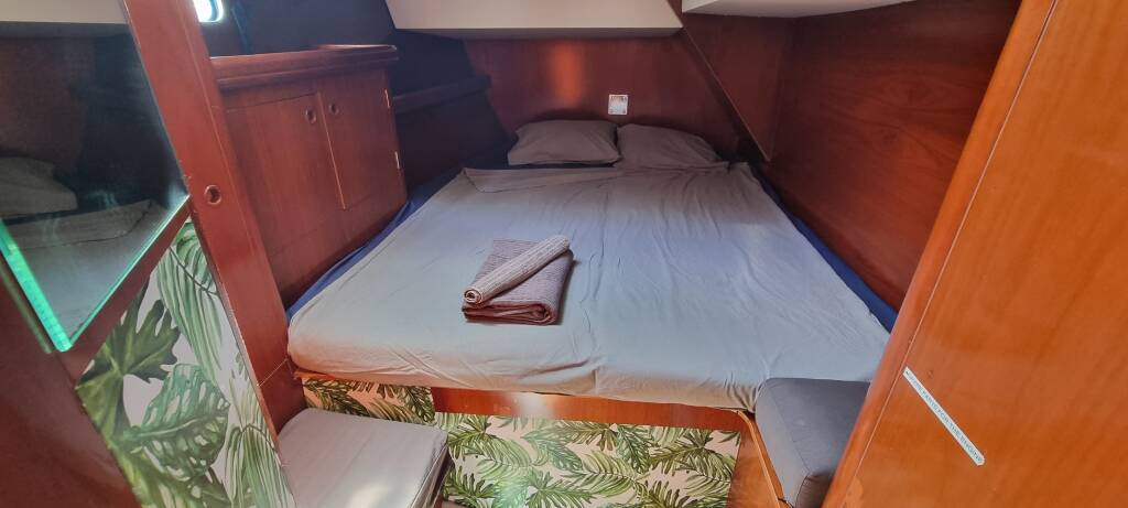 Beneteau 50 Bikini