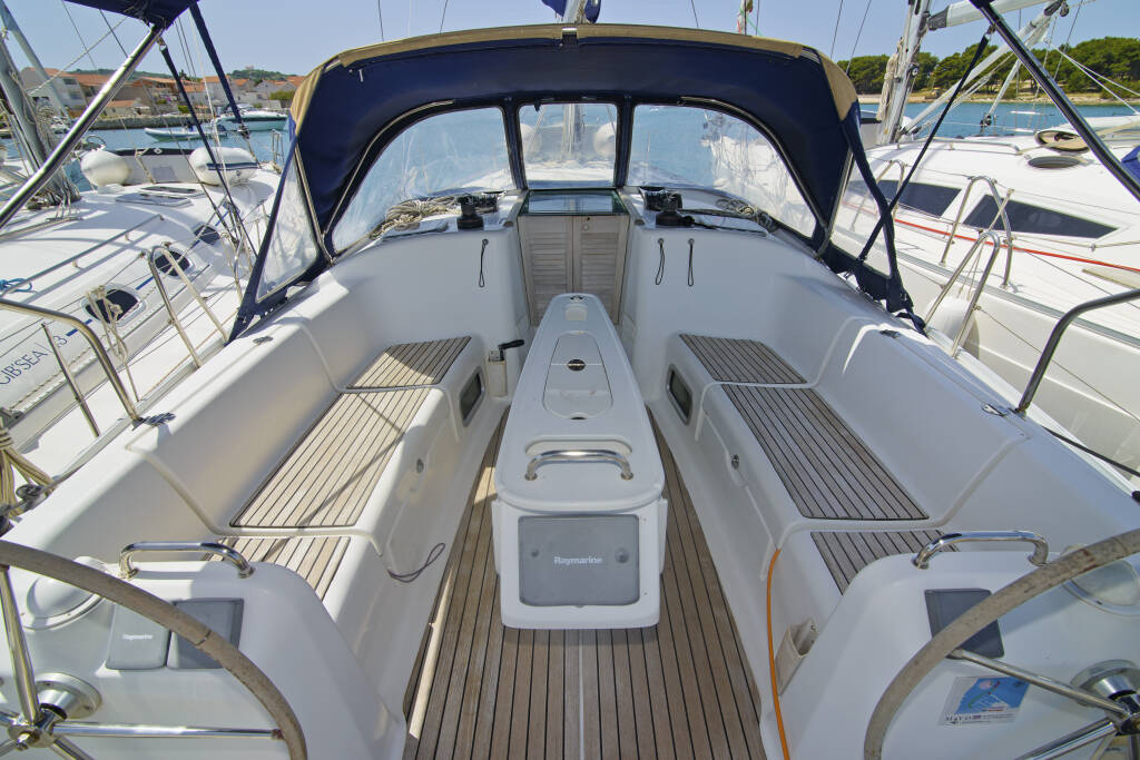 Beneteau Cyclades 39.3 Helena