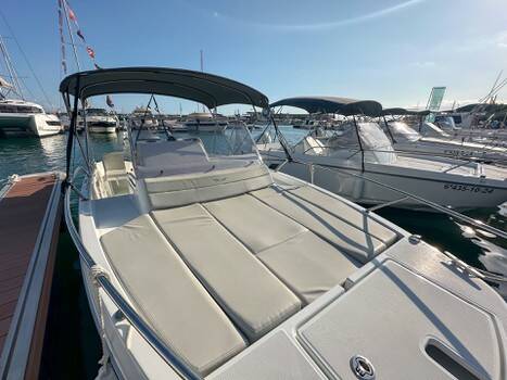 Beneteau Flyer 7 SUNdeck GARBÍ