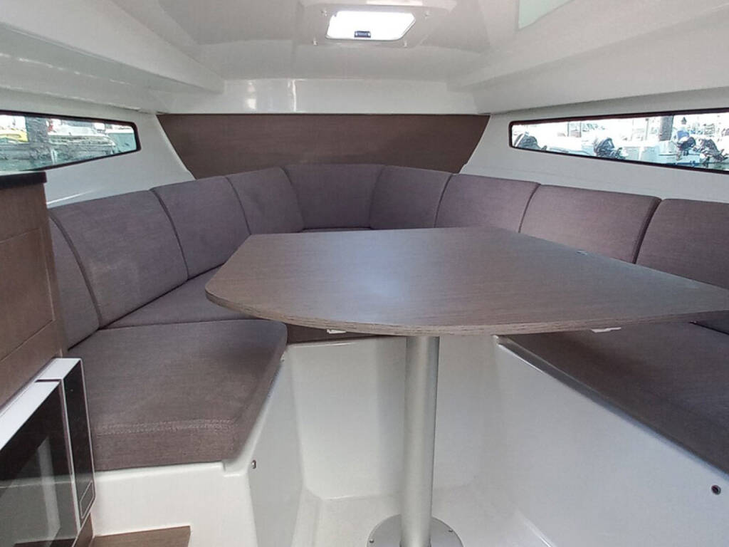 Beneteau Flyer 8 Sundeck Beneteau 8