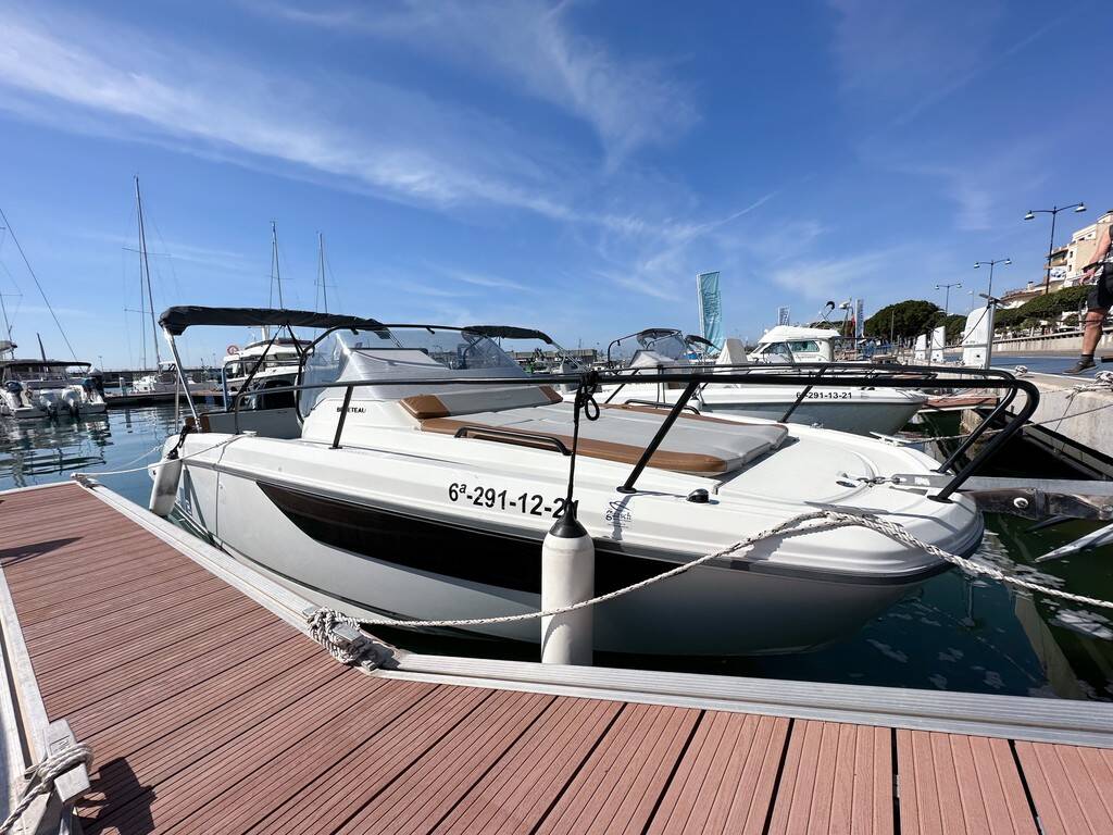 Beneteau Flyer 8 Sundeck BITELCHÚS