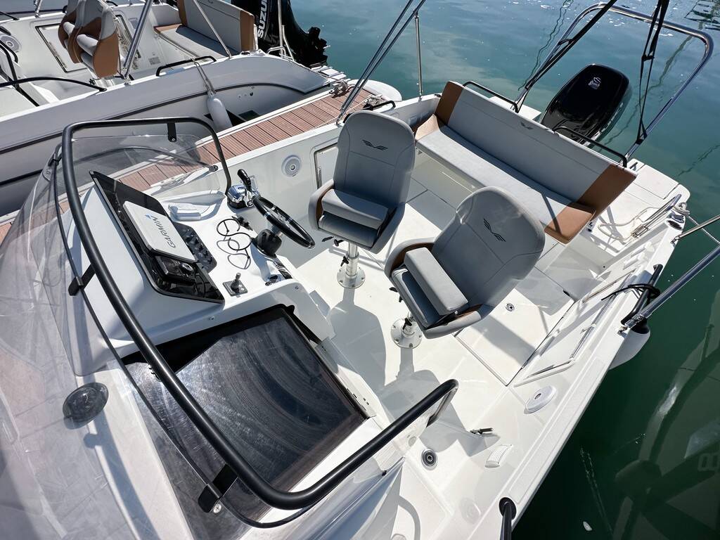 Beneteau Flyer 8 Sundeck BITELCHÚS