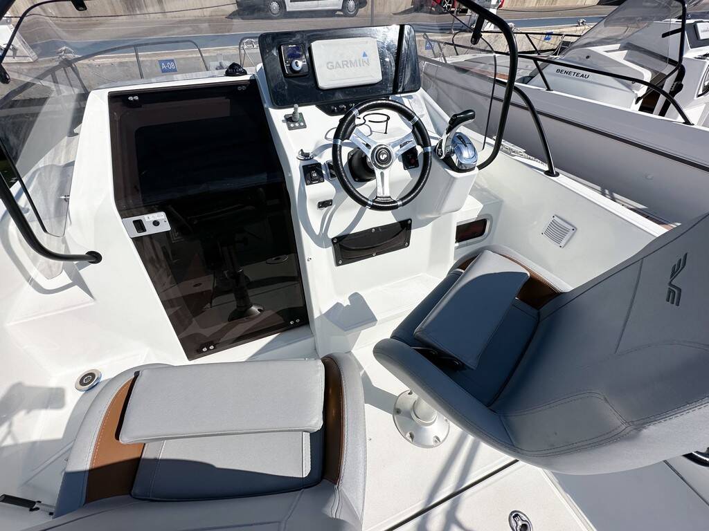 Beneteau Flyer 8 Sundeck BITELCHÚS