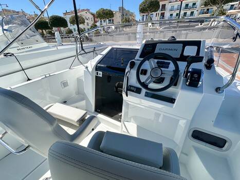 Beneteau Flyer 8 Sundeck LLEVANT