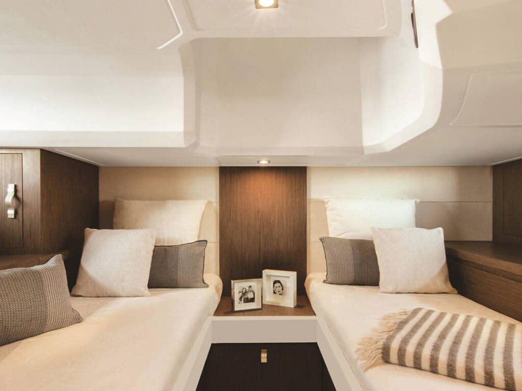 Beneteau GT40 Island Cruise