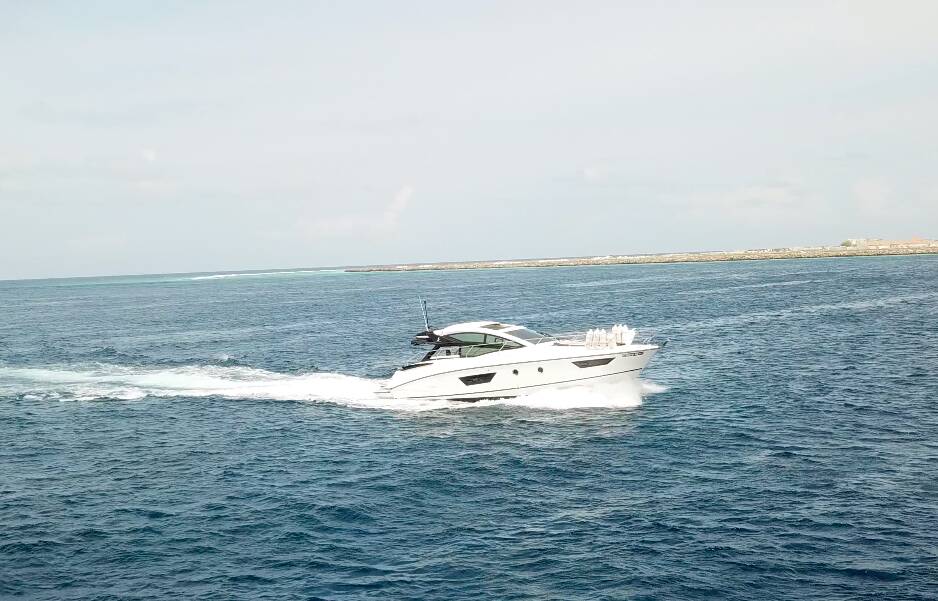 Beneteau GT40 Island Cruise