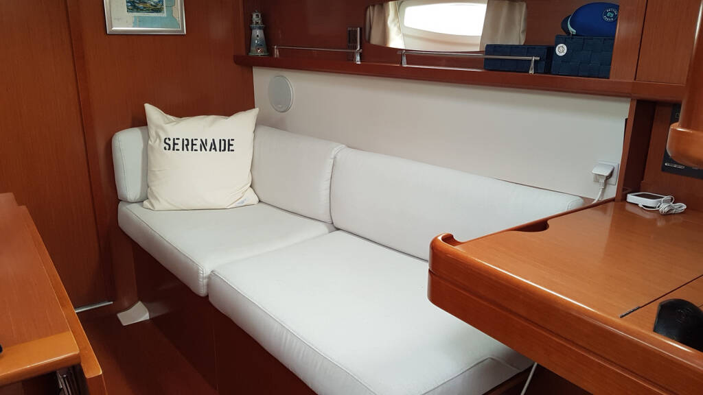 Beneteau Oceanis 37 Serenade