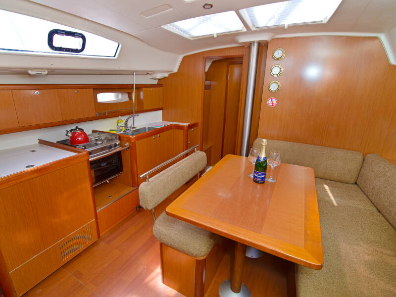 Beneteau Oceanis 43 Mataa
