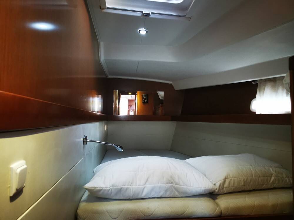 Beneteau Oceanis 50 Family Seladon II