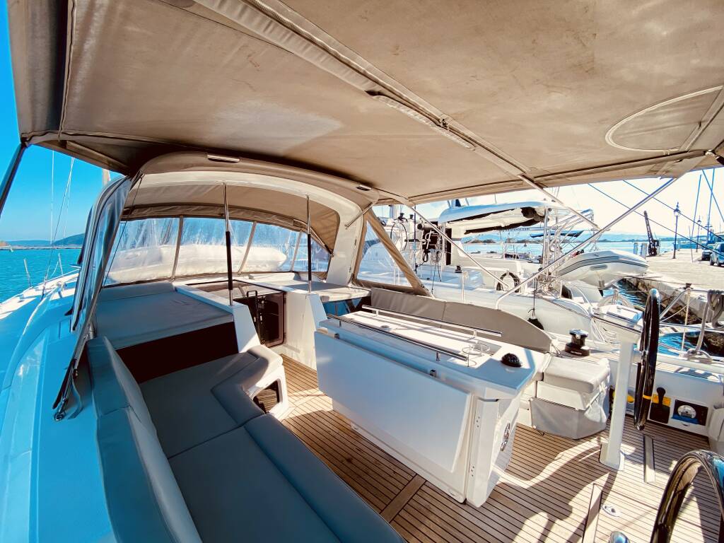 Beneteau Oceanis 51.1 Vixen (Pax 12) 