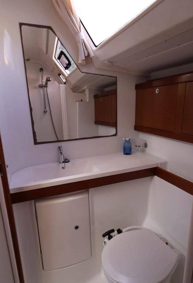 Beneteau Oceanis 54 Thidawaree