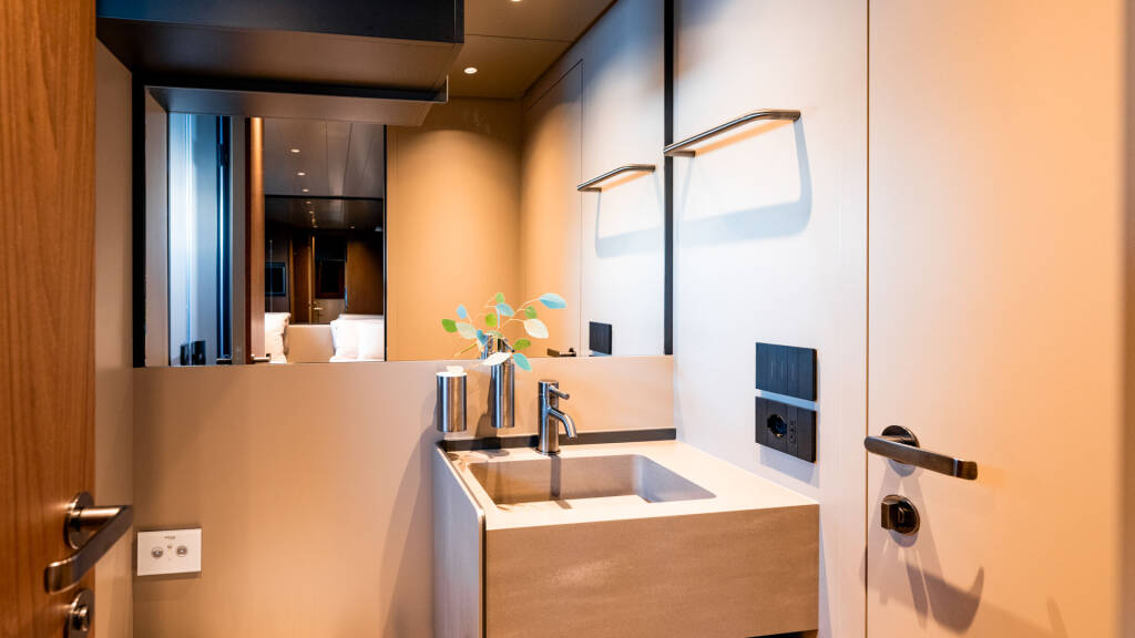 Bluegame BG74 Kimani