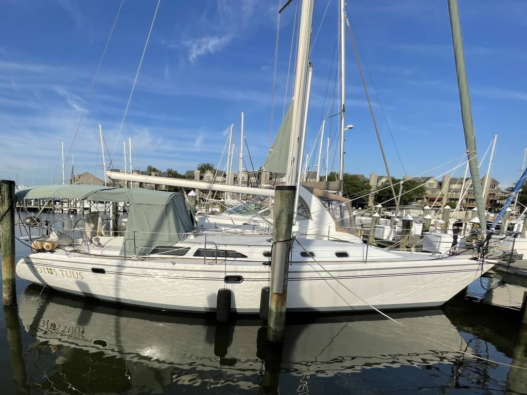 Catalina 42 Totus Tuus