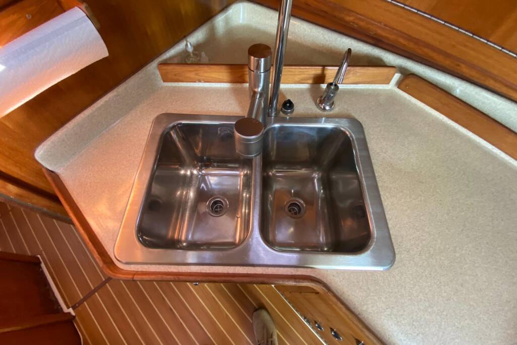 Catalina 42 Totus Tuus