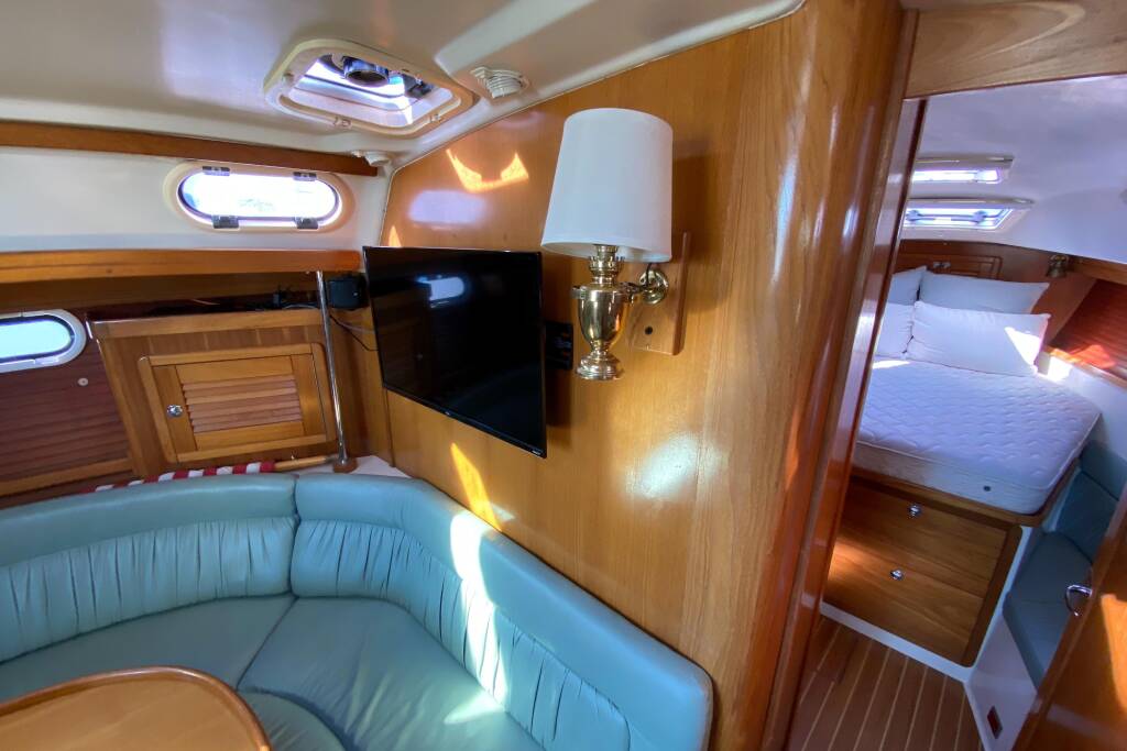 Catalina 42 Totus Tuus