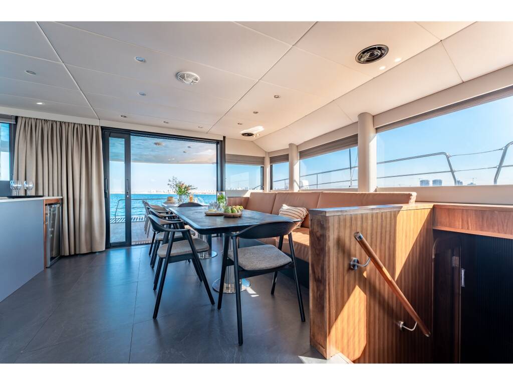 Catamaran J-Yachts HANI I 