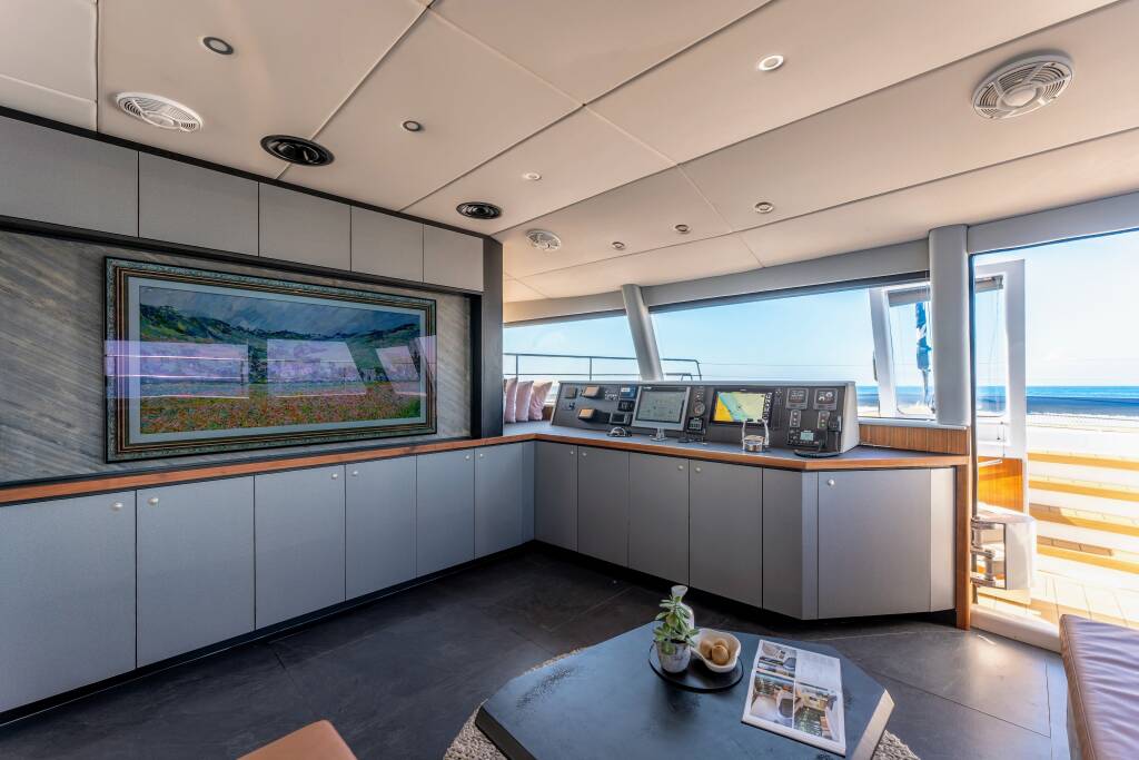 Catamaran J-Yachts HANI I 