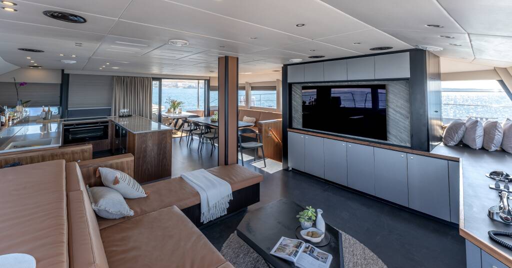 Catamaran J-Yachts HANI I 