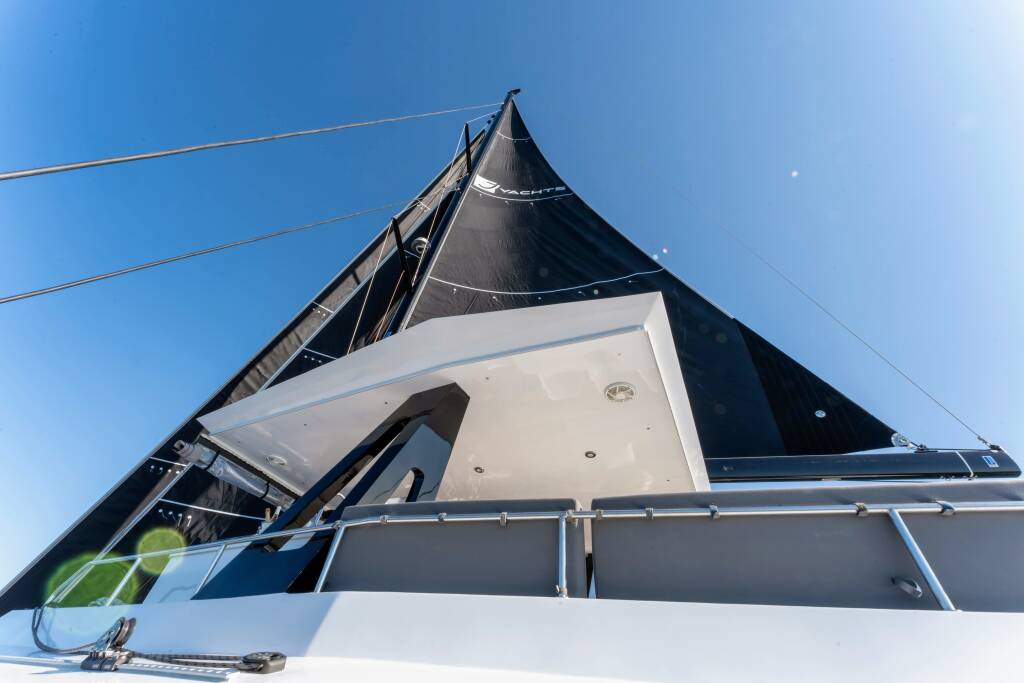 Catamaran J-Yachts HANI I 