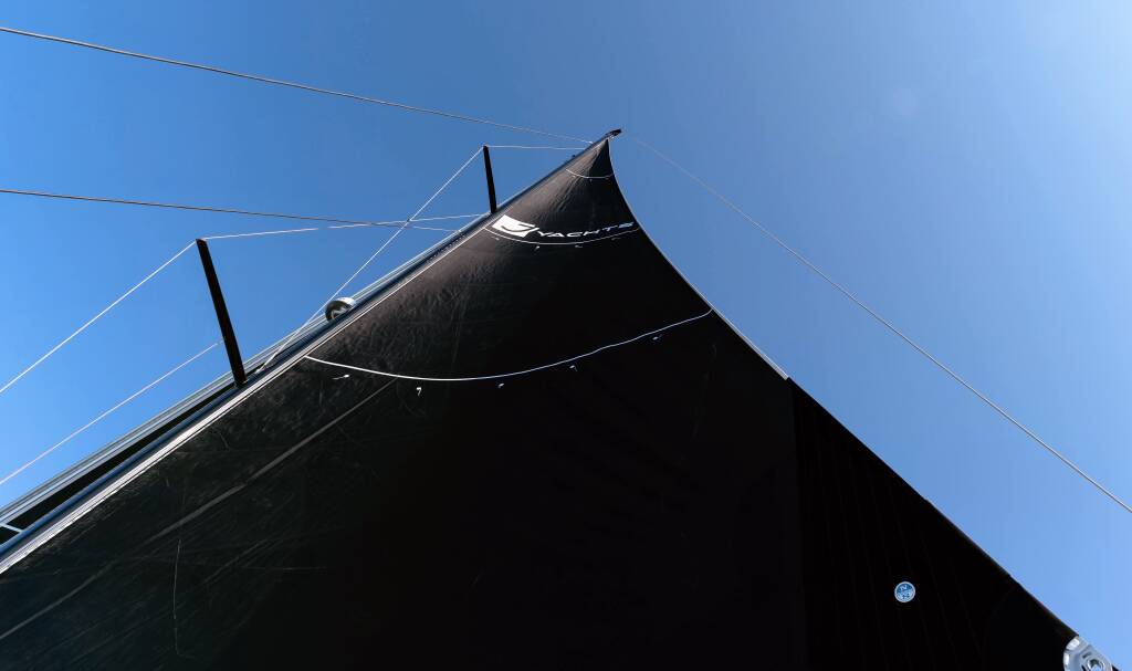 Catamaran J-Yachts HANI I 